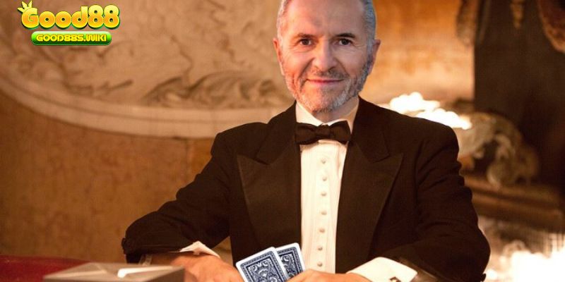 Edward Oakley Thorp là một giáo sư toán học với nhiều thành tựu lớn