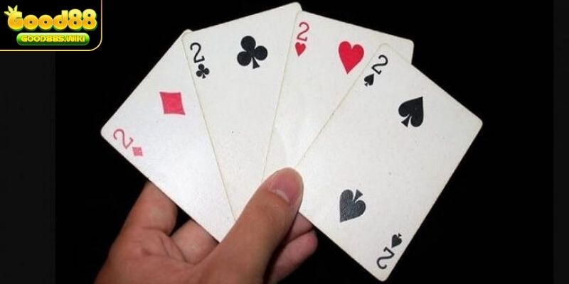 Tứ quý heo là quân bài mạnh nhất trong ván bài