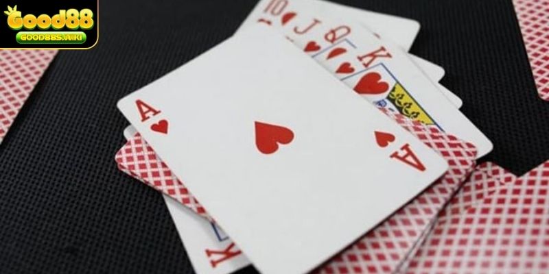 Các loại ù trong Phỏm giúp người chơi thắng ngay lập tức