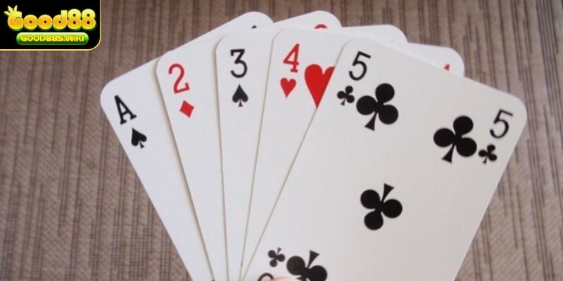 Nắm rõ cách dụ heo đỏ để chặt khi chơi bài Tiến Lên